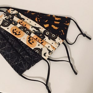 Halloween Seasonal Face Masks Pumpkin Spooky Spider Jack O Lantern Hallows Eve Adult Pleated Adjustable Mask