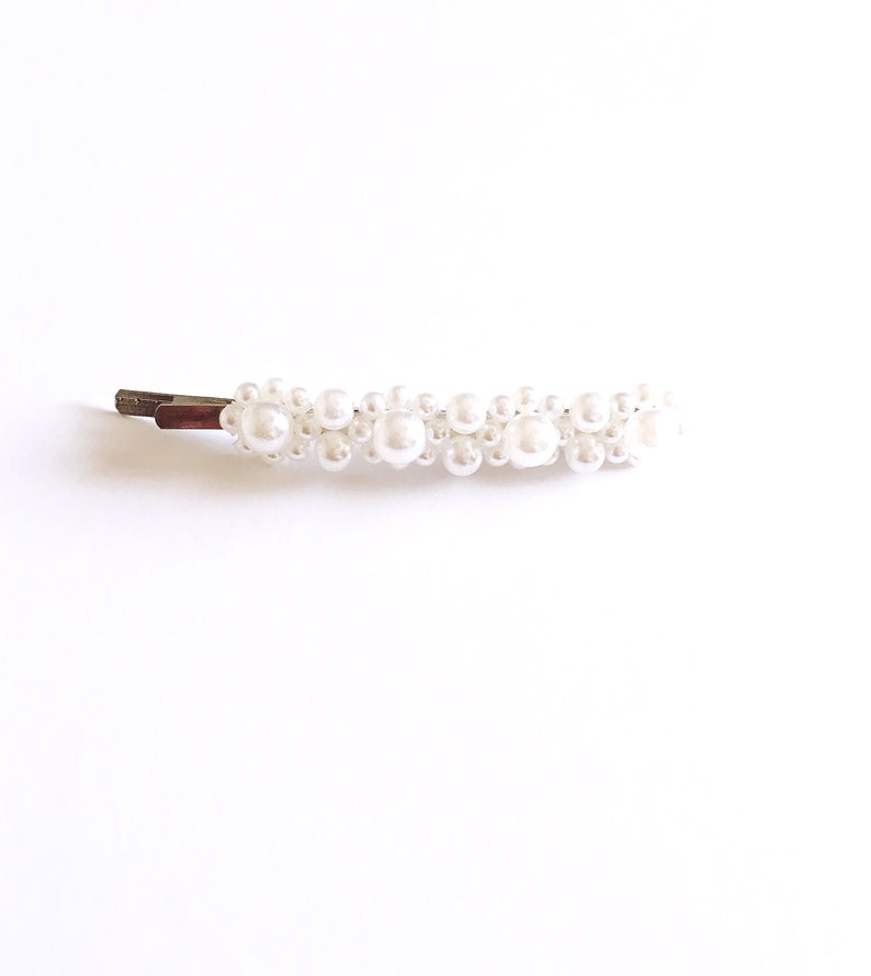 Pearl Bobby Pin image 1