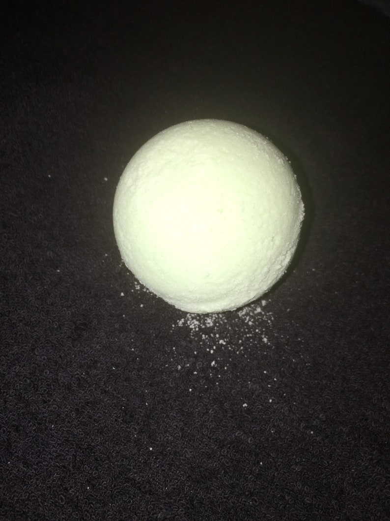 Watermelon scented bath bomb image 1