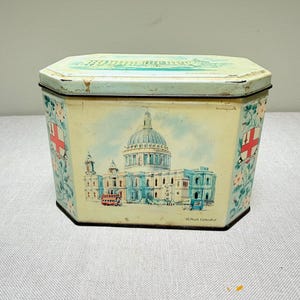 Vintage Huntley & Palmers blandade kex i plåt med gångjärnslock, Londons landmärken