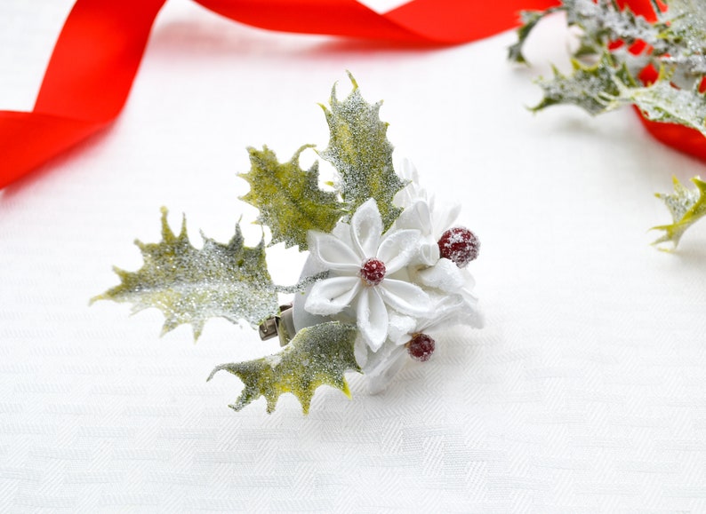 Frosted Holly Snowy White Kanzashi Hair Accessory or Brooch Tsumami Zaiku for Wedding, Costume, Formal Wear, Gift for Her image 2