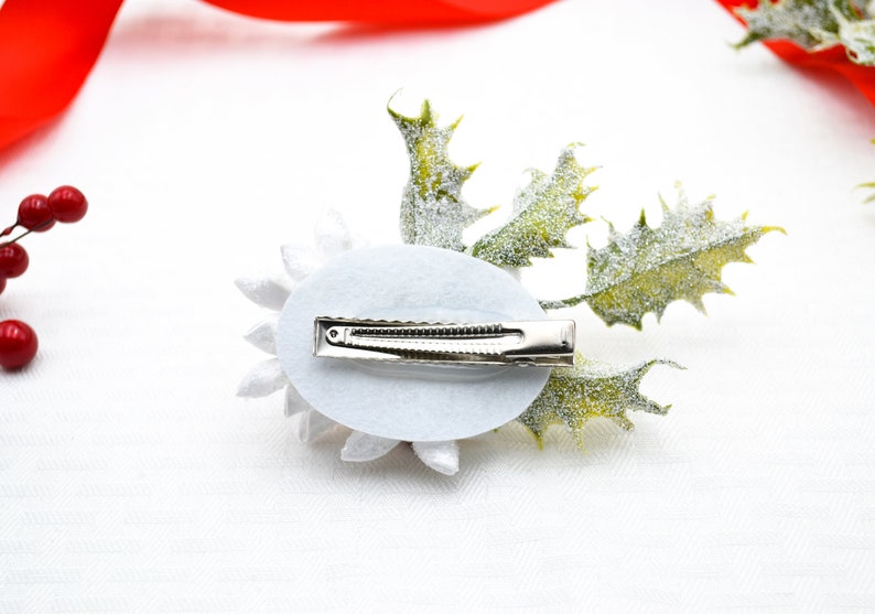 Frosted Holly Snowy White Kanzashi Hair Accessory or Brooch Tsumami Zaiku for Wedding, Costume, Formal Wear, Gift for Her image 4