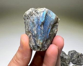 Natural Rainbow Labradorite Stone, Raw Labradorite Crystal with Blue Flash from Madagascar