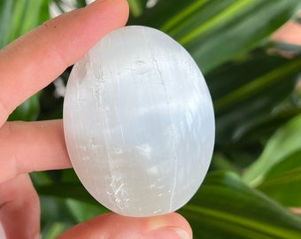 Tumbled & Palm Stones