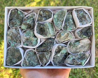 Natural Emerald Crystal Flat, Rough Natural Emerald Stones, Premium Quality "A' Grade Raw Emerald, Bulk Wholesale Crystals