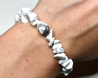Howlite Crystal Chips Bracelet, 6mm Howlite Gemstone Chips Beaded Bracelet