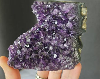 Natural Amethyst Crystal Cluster, Raw Amethyst Stone with Cut Base, High grade, Extra Quality from Uruguay.