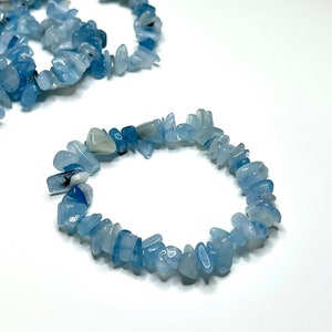Aquamarine Crystal Chip Bracelet: Gemstone Beaded Stretch Bracelet