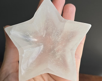 Selenite Crystal Charging Station - Star Shape Gemstone Offering Bowl