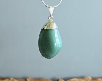 Green Aventurine Pendant Necklace - Tumble Gemstone with 18" Chain