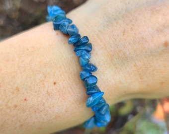 Blue Apatite Beaded Bracelet, Gemstone Crystal Chips Stretch Bracelet