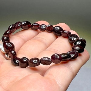 Garnet Crystal Bracelet: Oval Gemstone Beads, 6.5-7 Inch