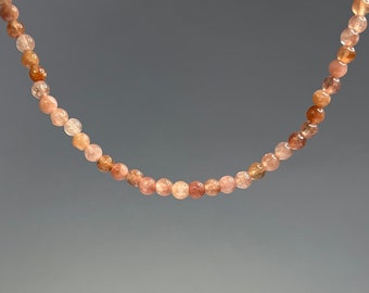 Collier ras de cou en perles de cristal Sunstone, tour de cou en pierres précieuses Sunstone de 40 cm