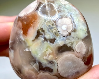 Flower Agate Palm Stone