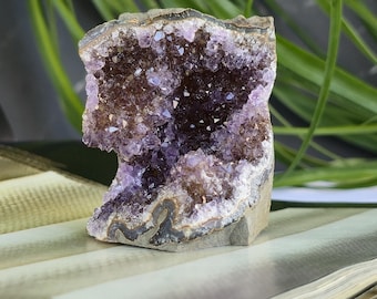 Natural Amethyst Crystal Cluster, Raw Amethyst Stone with Cut Base, High grade from Uruguay.