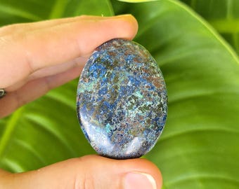 Shattuckite Palm Stone – Natural Blue Green Worry Stone