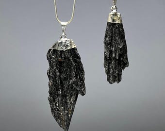 Black Kyanite Pendant Necklace, Black Kyanite Crystal Pendant with Free Chain