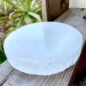 Selenite Charging Plate: 4&quot; Moroccan Crystal Display