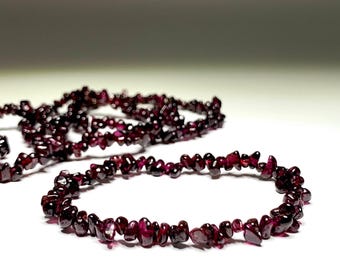 Garnet Crystal Bracelet, Garnet Chips Gemstone Beaded Bracelet