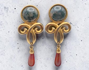 Gold tone cabochon dangle amber colored teardrop dangle clip on earrings 1 x 2.5 inch ear clips