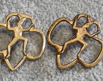 Lot of 2 vintage brass Girl Scout Brownies membership pins badge different clasps