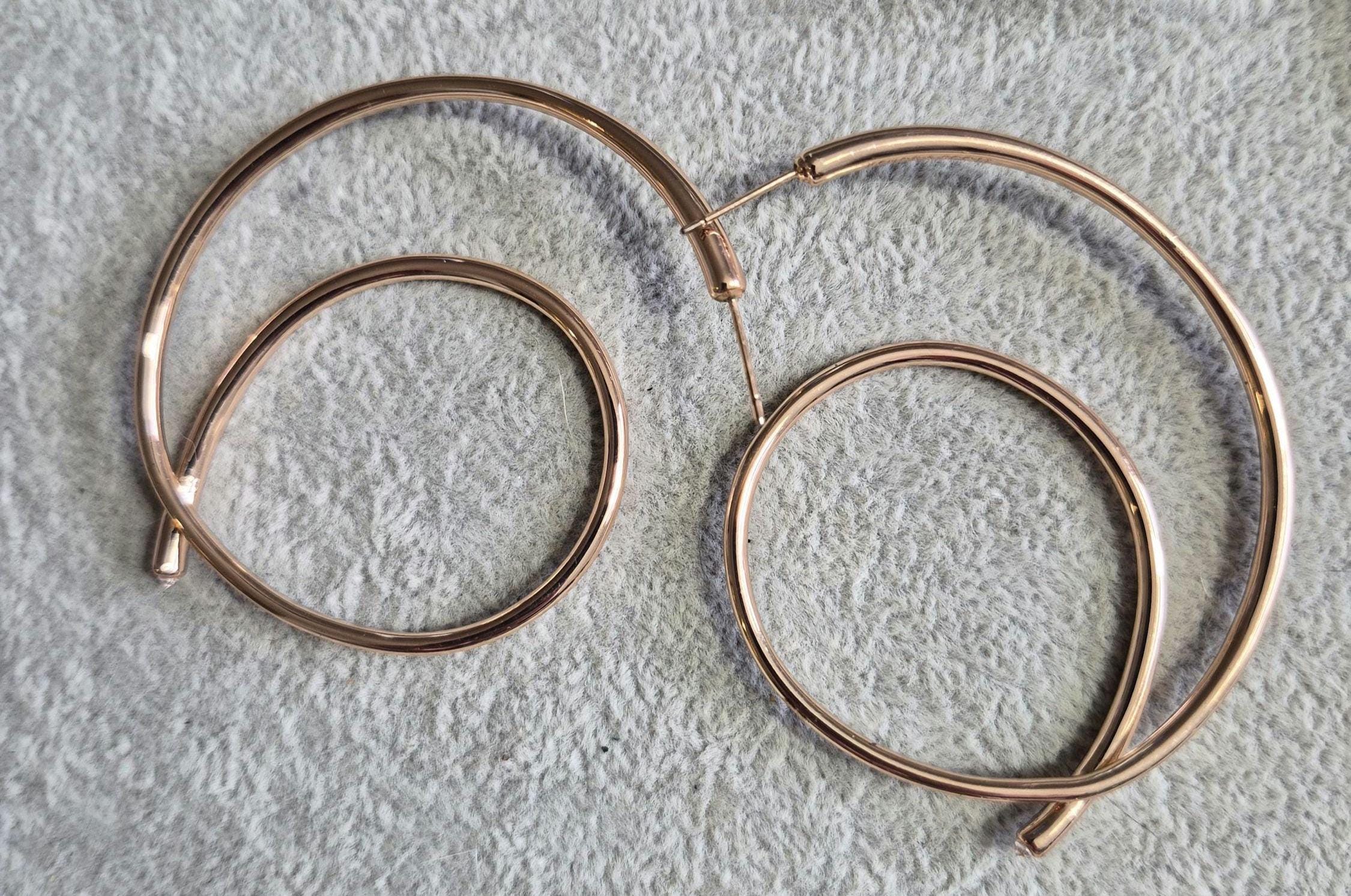 Boucles D'oreilles Kendra Scott Dorées - Occasion - Modèle Féminin