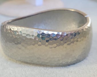 Premier designs asymmetric silver tone hinged clamper bangle bracelet