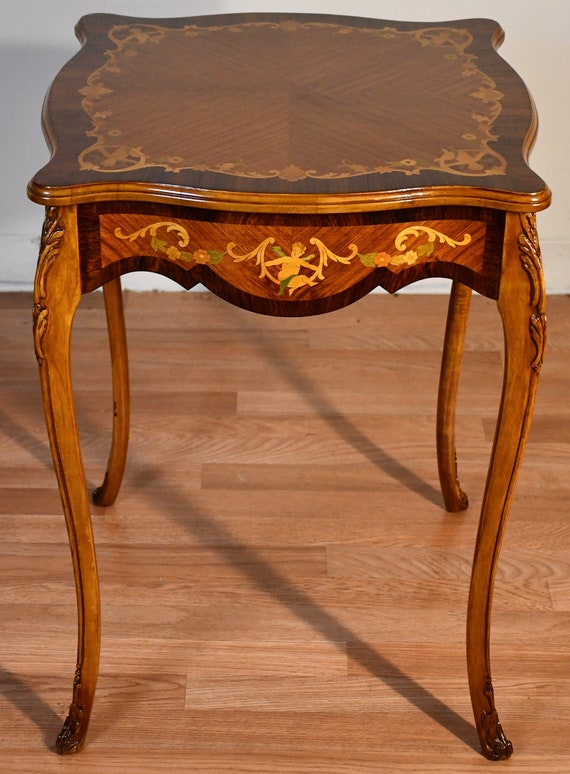 Vintage end table 1920s deals