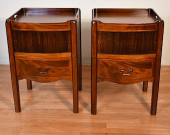 1920 Antique Beacon Hill Collection Regency Mahogany Nightstands bedside tables