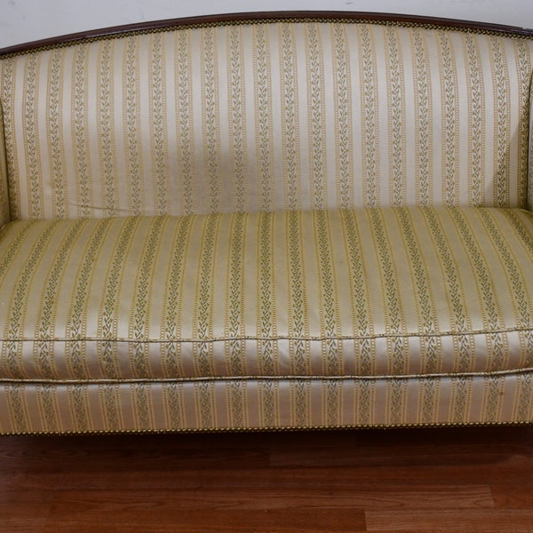 1980s Hickory English Sheraton Mahogany banded satinwood spring-seat loveseat