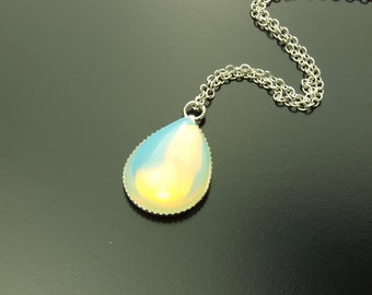 Collier Opalite Blanc Gemstone Pendentif Argent Gouttes