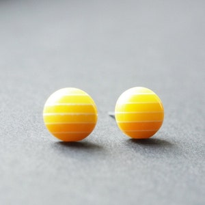 Stud Earrings white striped Yellow