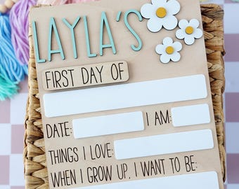 Personalized Wood Girls First Day of School Board, Dry Erase Sign Board Reusable Memory School Sign, Back to School Photo Prop, Daisy Themed
