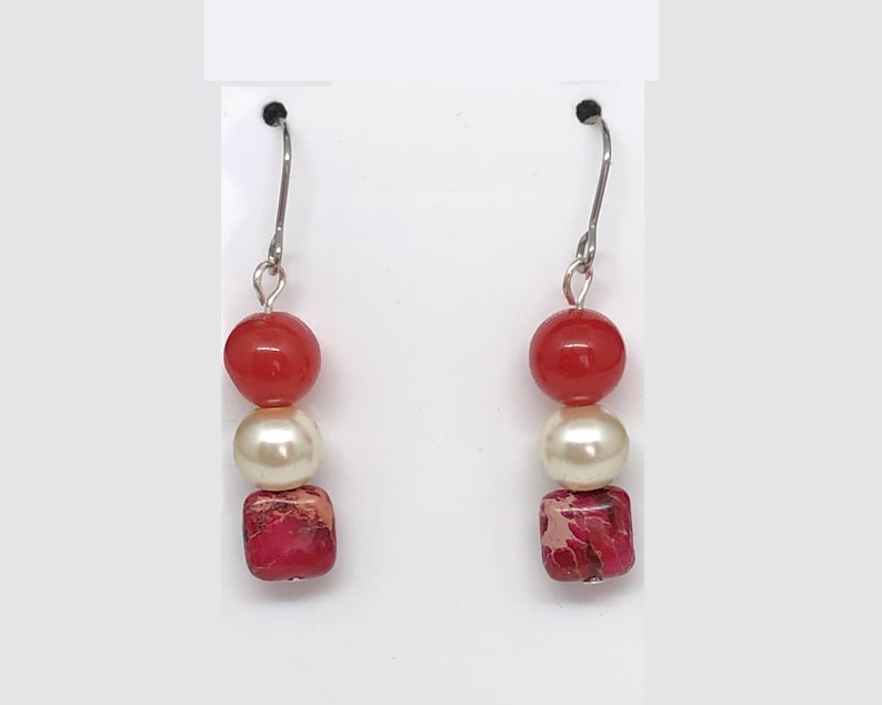 Pearls and Red Jasper Beads Earrings of Red Jade Beads