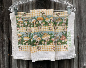 Groovy Mushroom Kitchen Towels | Vintage Towels Set | Secondhand Vintage Kitchen Towels 23" x 15.5"