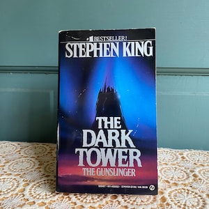 The Dark Tower - Gunslinger by Stephen King Signet Printing 1989 Vintage Stephen King Paperback Horror - Great Condition - Silver Letters