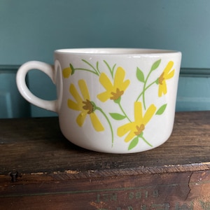 Vintage Lauffer Flower Pattern Coffee Tea Mug Cup USA Yellow Flowers | Vintage Floral Mug | Yellow & Green | USA