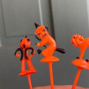 Set of 3 VINTAGE Halloween Cake Picks Assorted Used Vintage Cake Decor Plastic - Orange & Black, Witch Scarecrow Cat