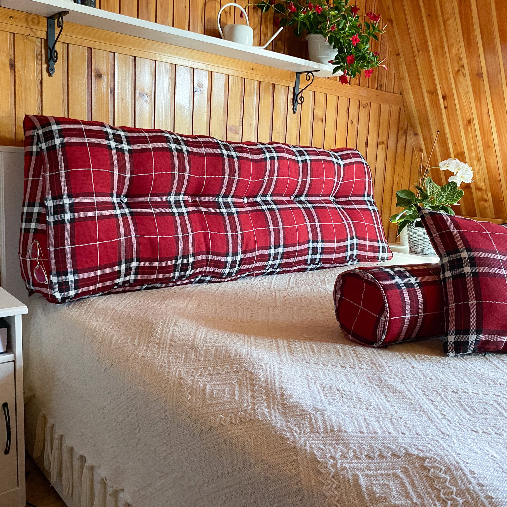Boiarc Bed Wedge Pillow for Headboard, Pillow Wedge for Headboard Gap (0 -  18cm ), Snug Stop Foam Triangle Pillow Wedge, Headboard Wedge Pillow for  Queen Size Bed (150cm x 25cm X6)