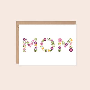 Tarjeta de felicitación para el Día de la Madre con texto floral para mamá, letras de jardín de flores rosas y moradas, descarga digital instantánea, sobre imprimible