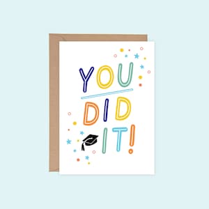 AFDRUKBARE Je deed het Kleurrijke letters Gefeliciteerd Afstuderen Cap Happy Proud Wenskaart Instant Digitale Download voor kinderen en tieners