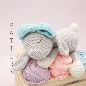Patrón de ganchillo amigurumi - La conejita Lola (SOLO EN INGLÉS)