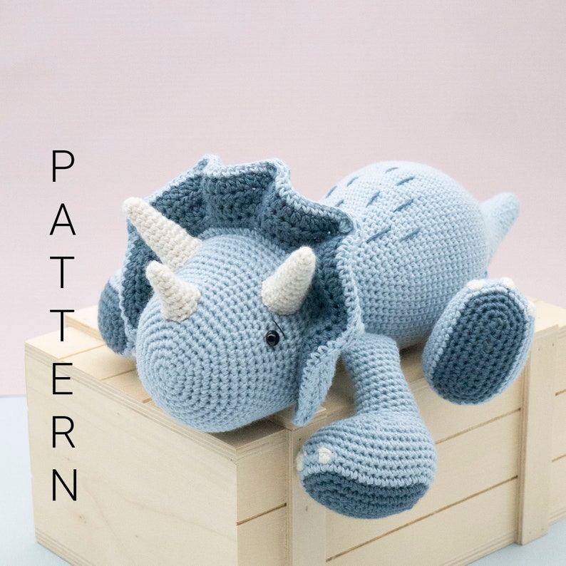 Amigurumi crochet pattern Sumo the triceratops dinosaur ENGLISH ONLY image 1