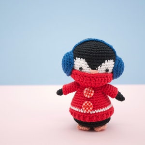 Amigurumi crochet pattern Kenny the penguin bird ENGLISH ONLY image 2