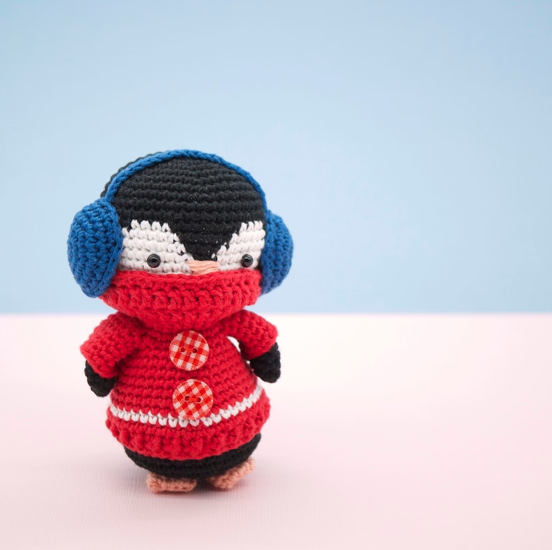 Amigurumi crochet pattern Kenny the penguin bird ENGLISH ONLY image 3
