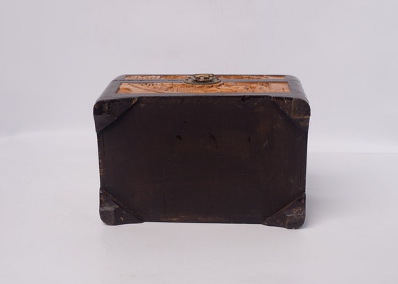 Chinese Hand Carved Wooden Jewellery/Trinket Box - image 5