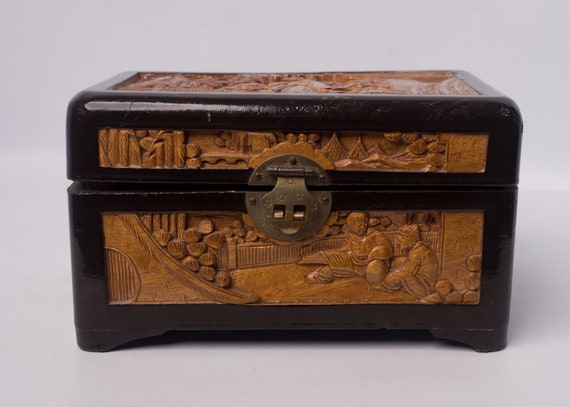 Chinese Hand Carved Wooden Jewellery/Trinket Box - image 10