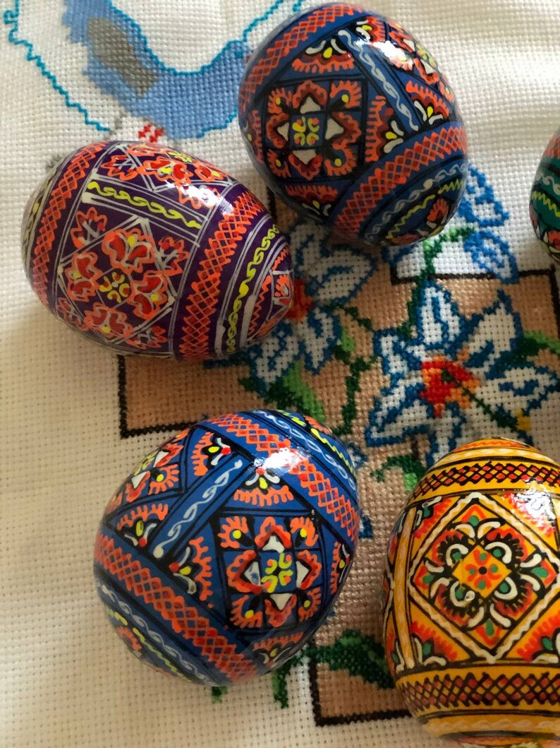 Set 6 Easter wooden eggs, Ukrainian traditional pysanky, Hand painted ornament eggs, Ukraine souvenir and gift Hand made painting image 2
