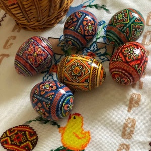 Set 6 Easter wooden eggs, Ukrainian traditional pysanky, Hand painted ornament eggs, Ukraine souvenir and gift Hand made painting image 4