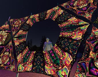 Decoração de Palco para DJ - Decoração de Festa Psicodélica Reativa a UV - Conjunto de Design Fungal Rift V2 - Fabricado nos EUA